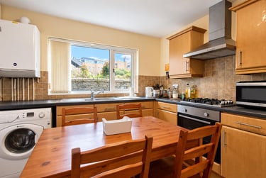 1 bed house, The Walk, City Centre, Cardiff, CF243AF - Image 2